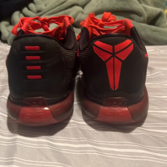 kobe 10 bright crimson - Picture 2 of 6